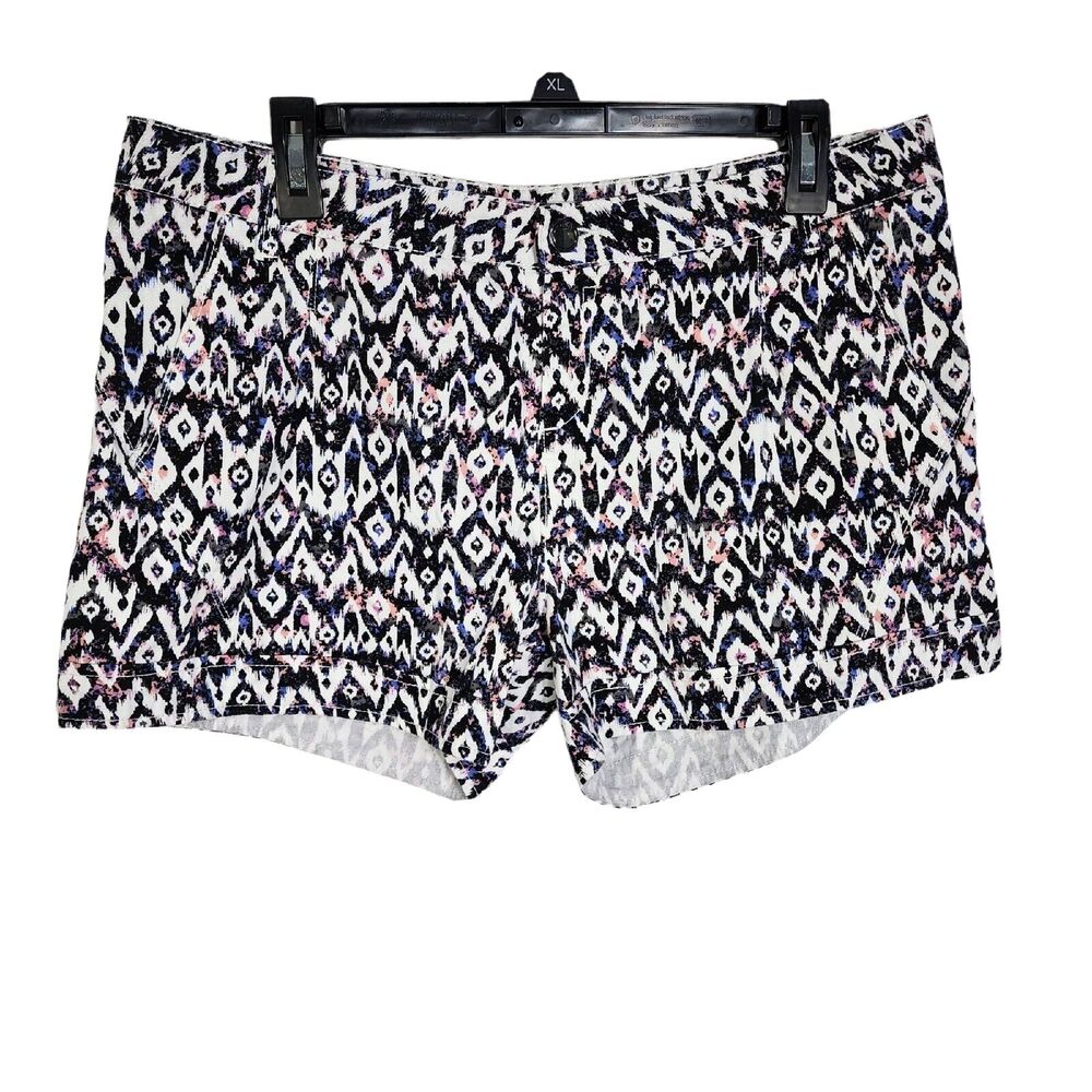 Lole Women's Shorts Size 10 Cactus Flower Sizzle Multicolor Ikat Pleated Casey
